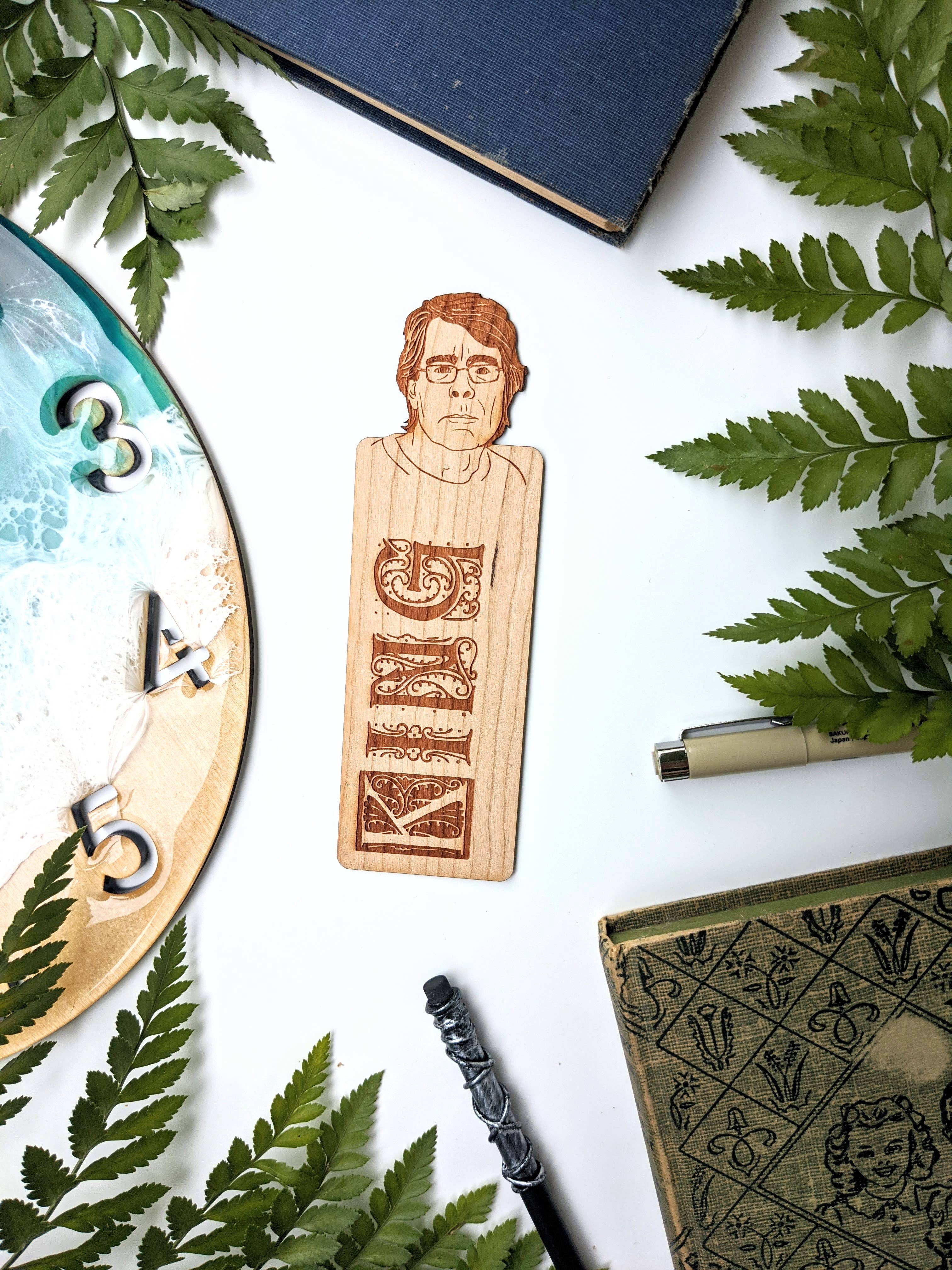 Literary Figures Peek-a-boo Bookmark Collection- King